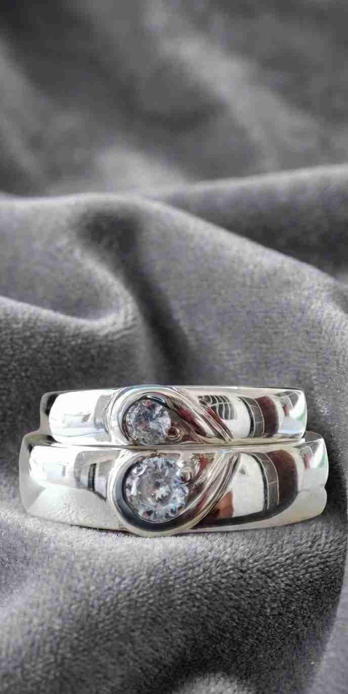 Anillos de Matrimonio en Plata 925 que al Unirse Forman un Corazón + Canción Personalizada GRATIS