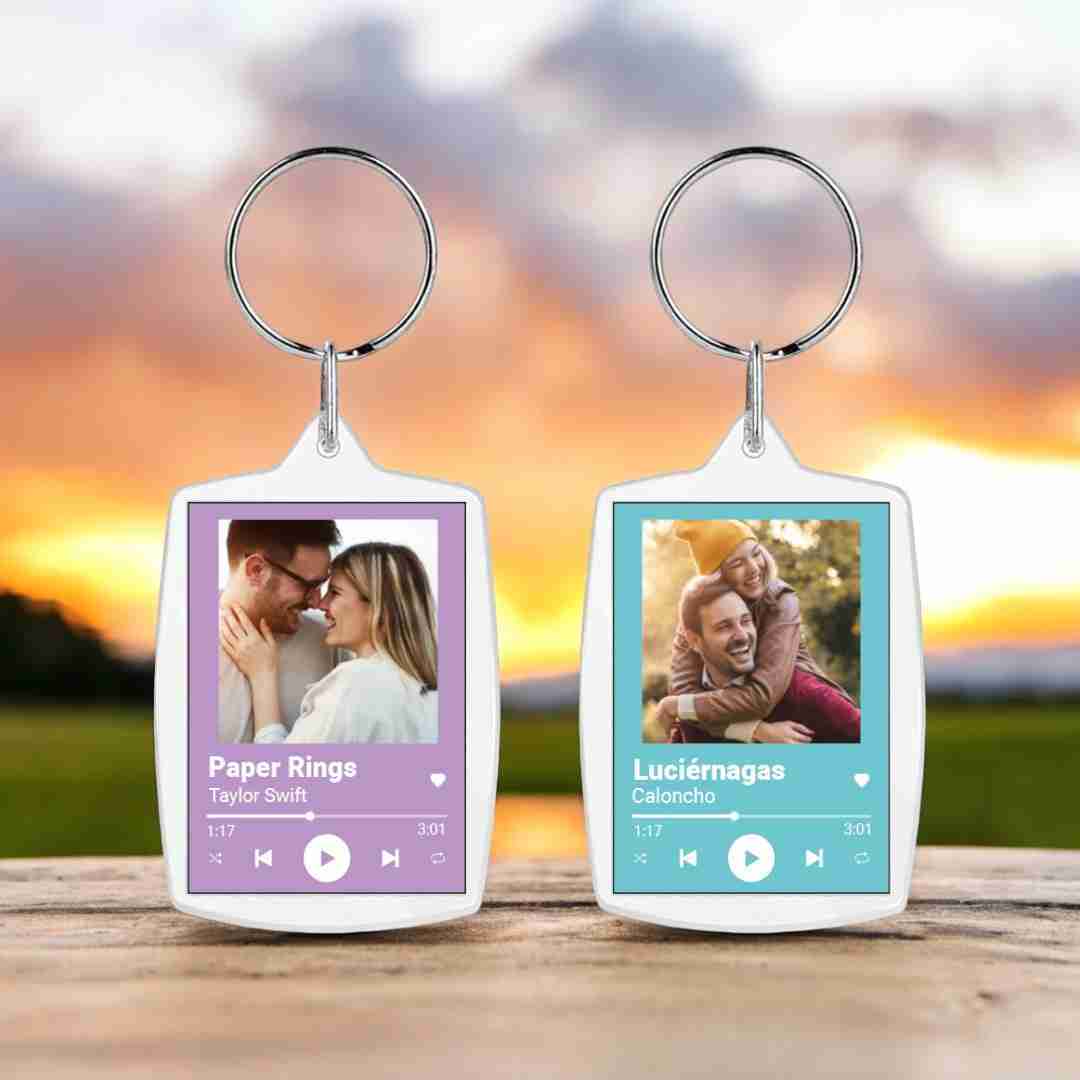 Unidos por Siempre: Personaliza tus llaveros de pareja con sus fotos