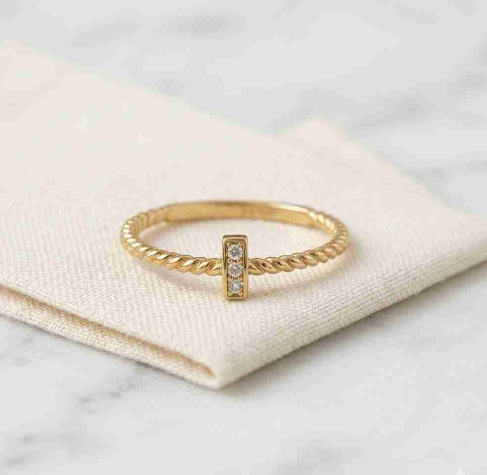 Anillo de Promesa Oro “Destino Unido” con Brillantes
