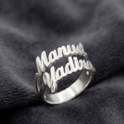 Anillo con Nombre Personalizado en Plata .925 | Diseño de Pareja