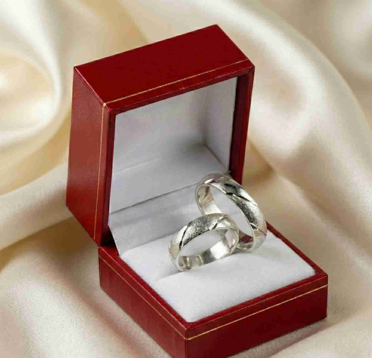 Anillos de Matrimonio en Plata 925 Texturizados con Canción Personalizada GRATIS